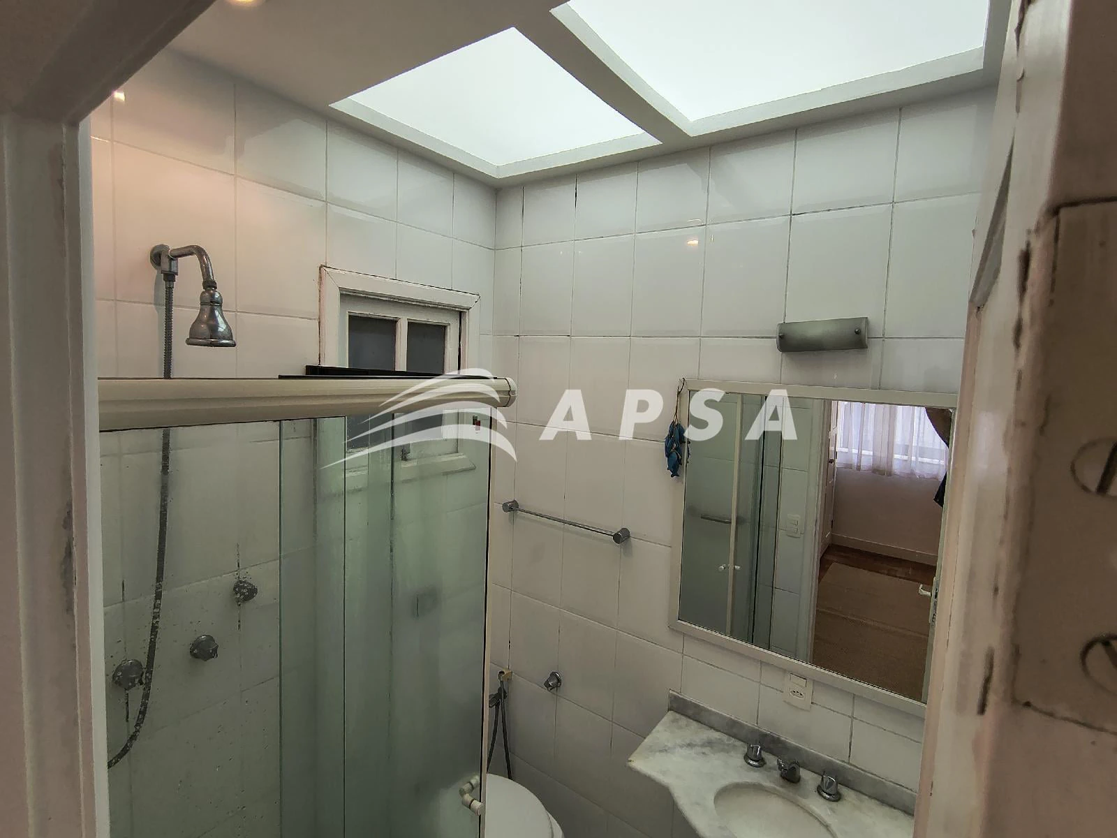 Квартира з 2 спальнями, у будинку є тренажерний зал — photo 21