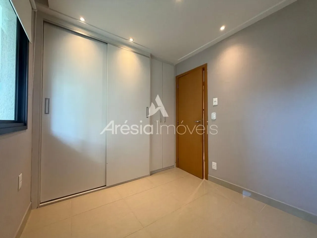 2-bedroom apartment with open-plan gas kitchen — photo 15