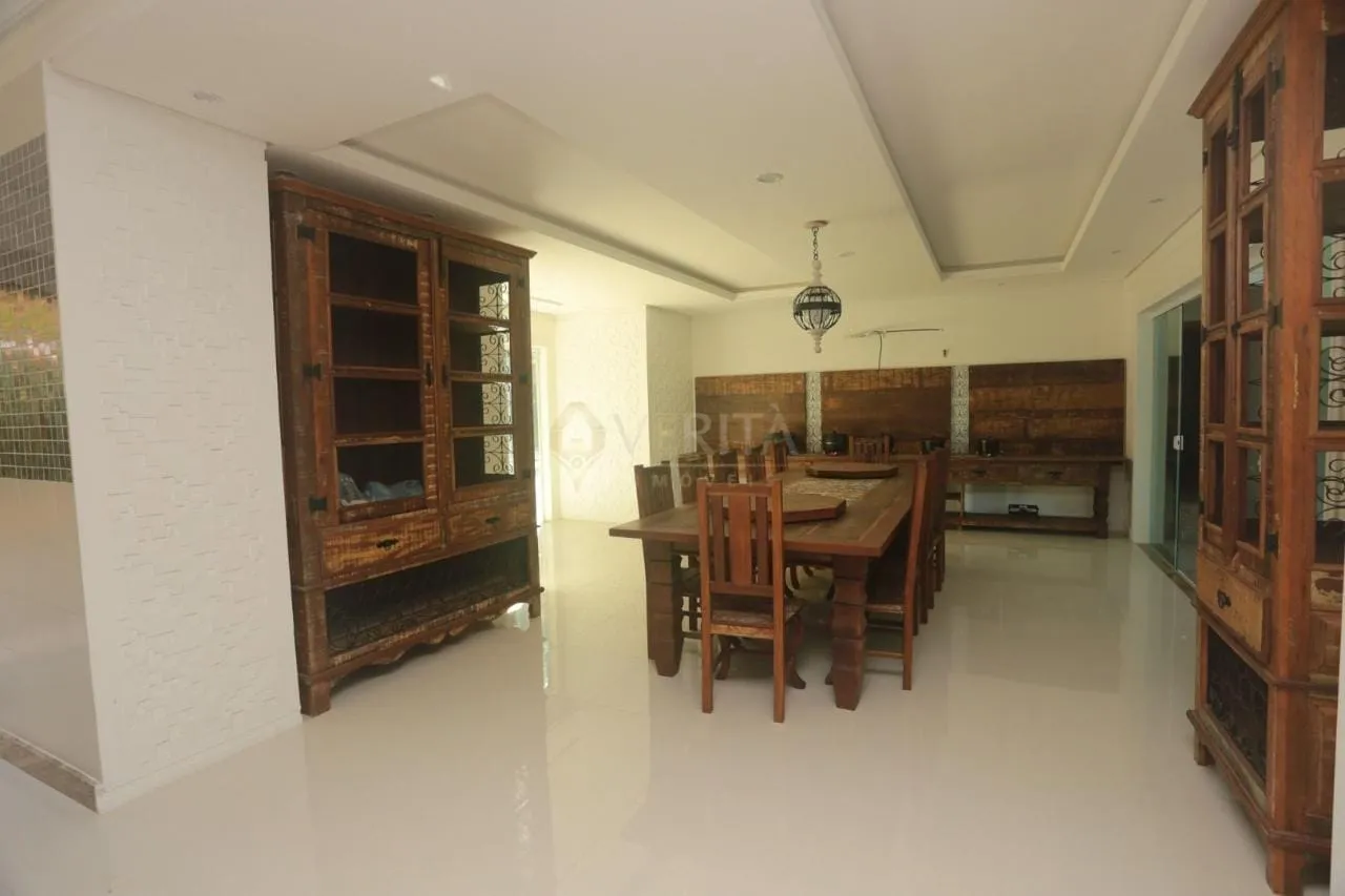 House with 7 bedrooms and 10 baths, 3200 m² and pools — photo 22