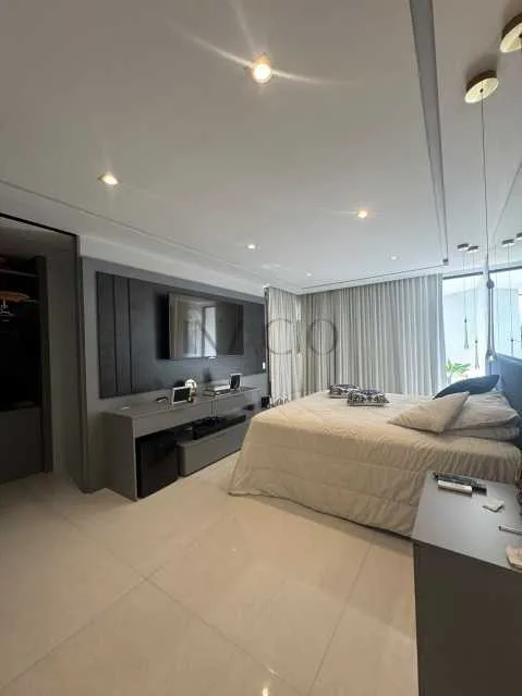 Casa com 5 quartos e 5 banheiros, cozinha planejada — photo 3