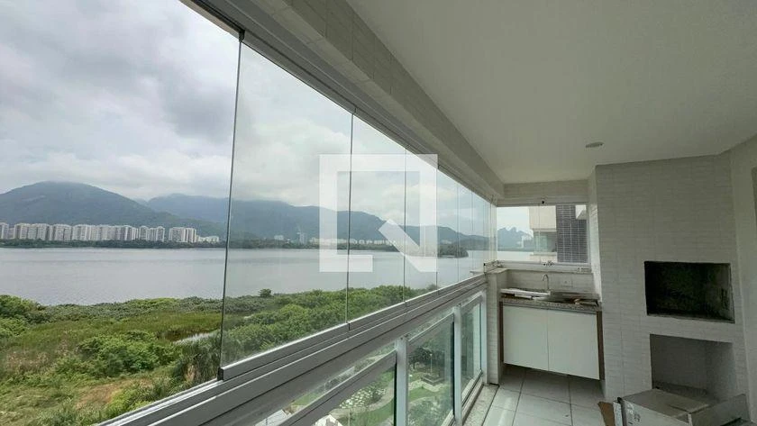Furnished apartment, 85 m², with a water view — photo 3