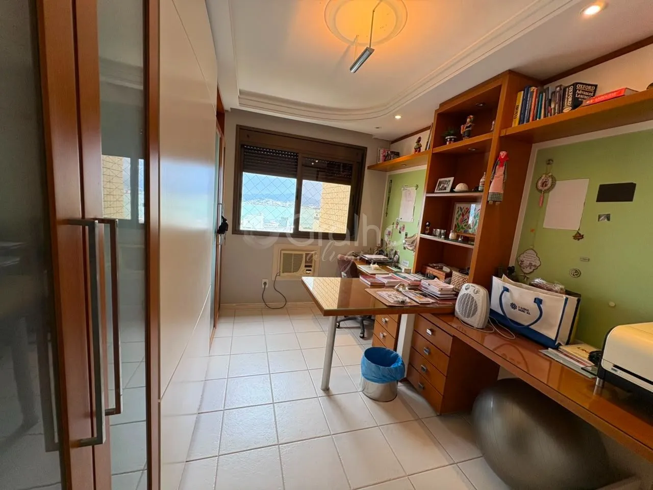 Furnished 3-bedroom apartment with an open-plan kitchen — photo 27