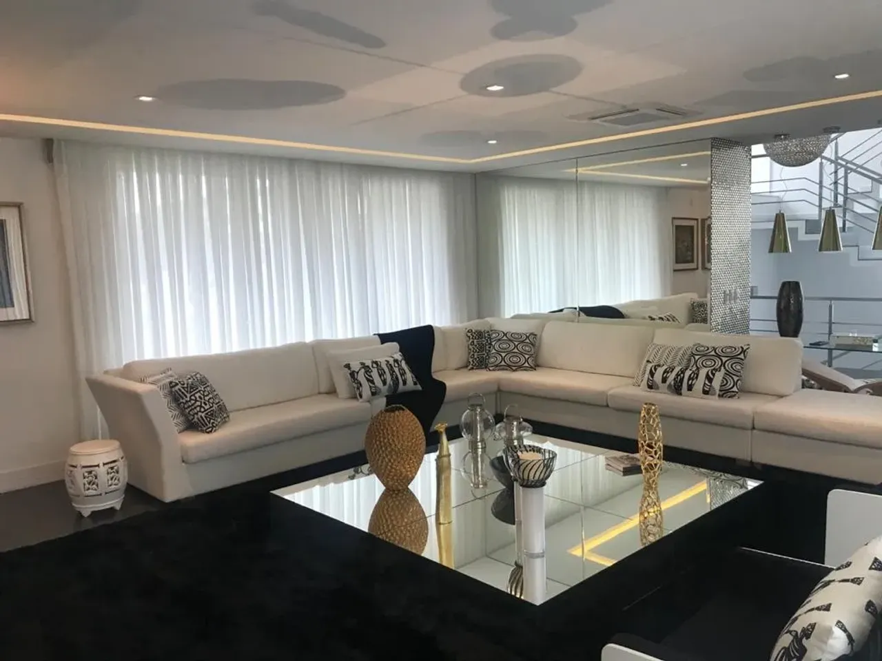 Casa de 600 m² con 5 dormitorios y duchas con vidrio — photo 5