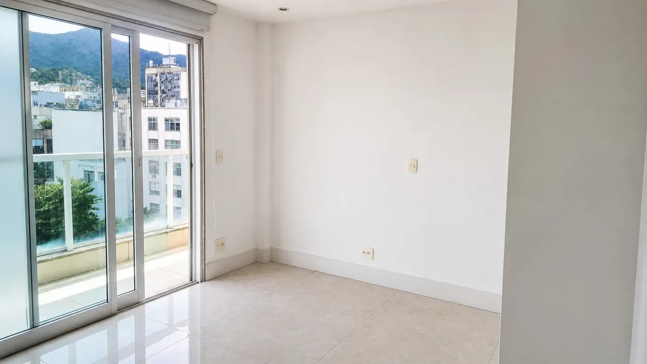 Rooftop apartment with 3 bedrooms and 1 bathroom — photo 9