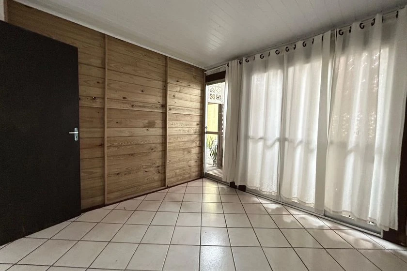 Rental house with 3 bedrooms and a private garden — photo 3