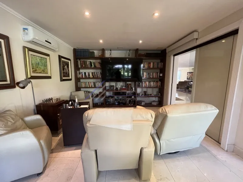 Rental house with 4 en-suite bedrooms and 4 parking spots — photo 12