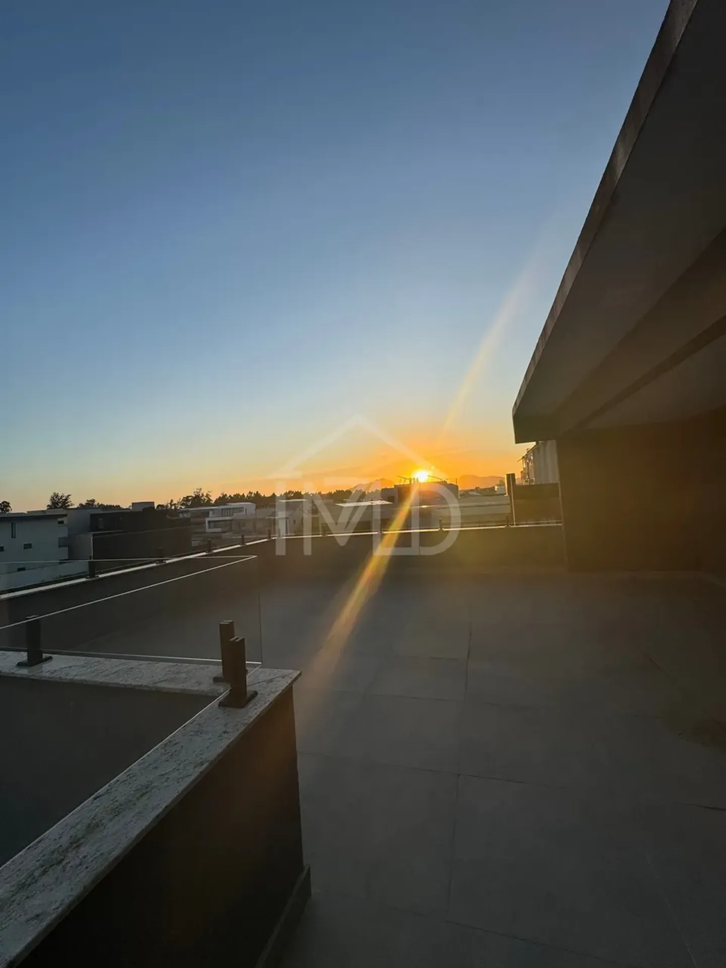 Casa mobiliada com 4 suítes e piscina, 420 m² — photo 17
