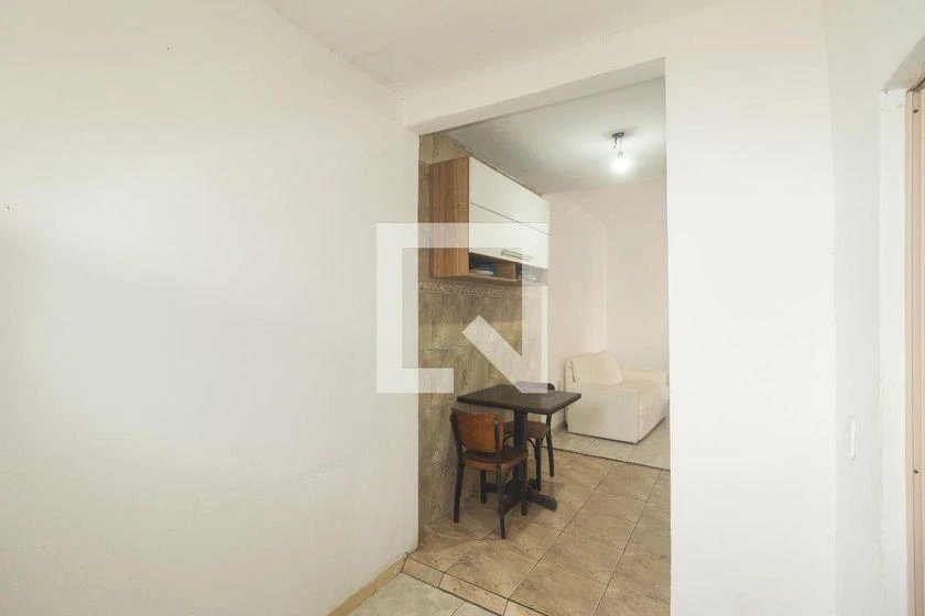 Furnished 1-bedroom house with 57 m² and no parking — photo 5