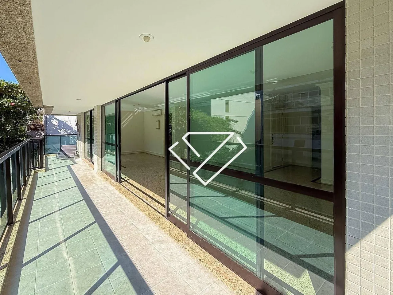 3-bedroom apartment with 165 m² and 3 parking spaces — photo 8