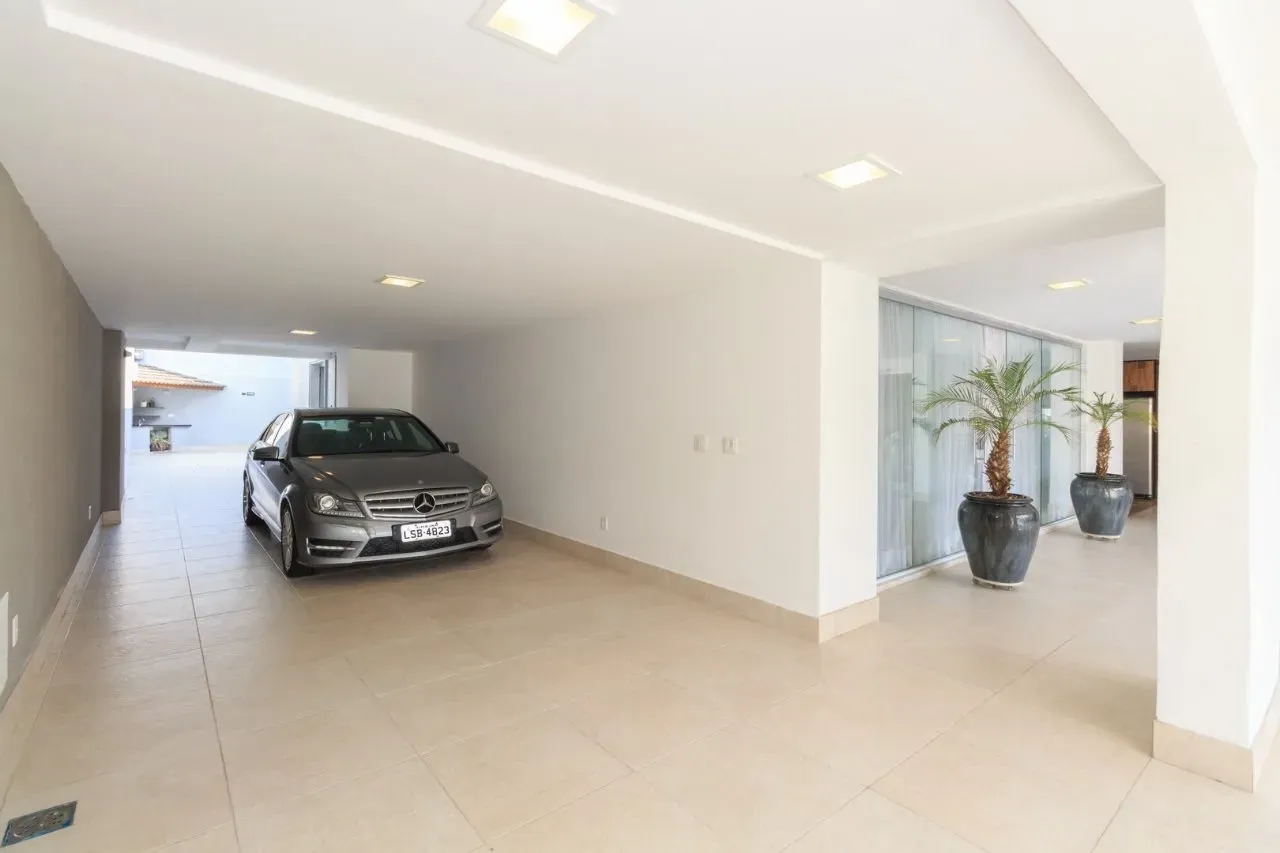 Furnished house with 5 bedrooms and 5 bathrooms — photo 34