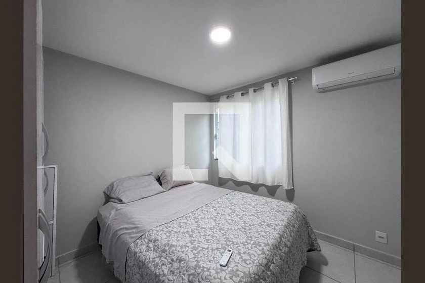 House 280 m² with 4 bedrooms and 3 bathrooms — photo 35
