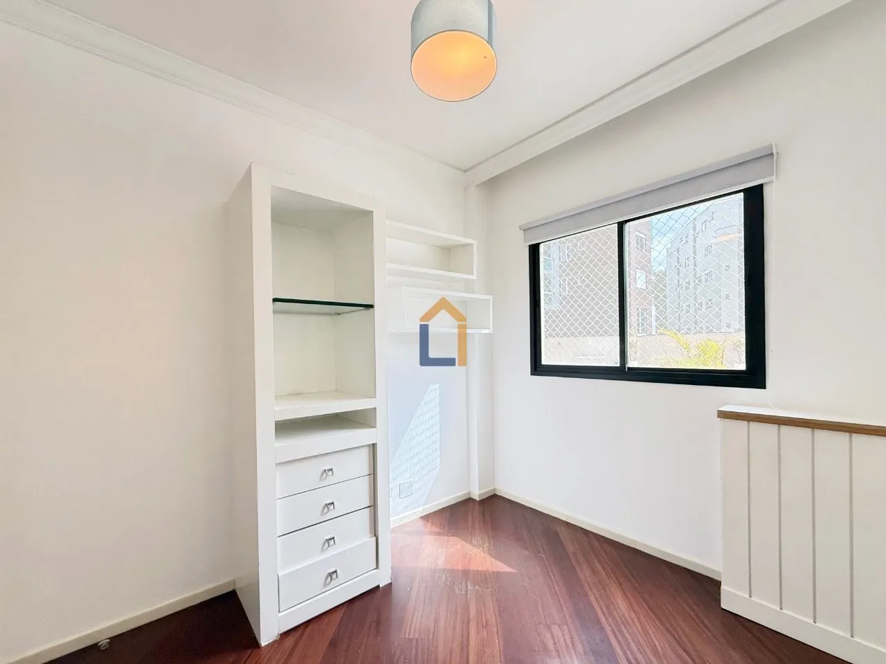 3-bedroom apartment with a washing machine in Curitiba — photo 52