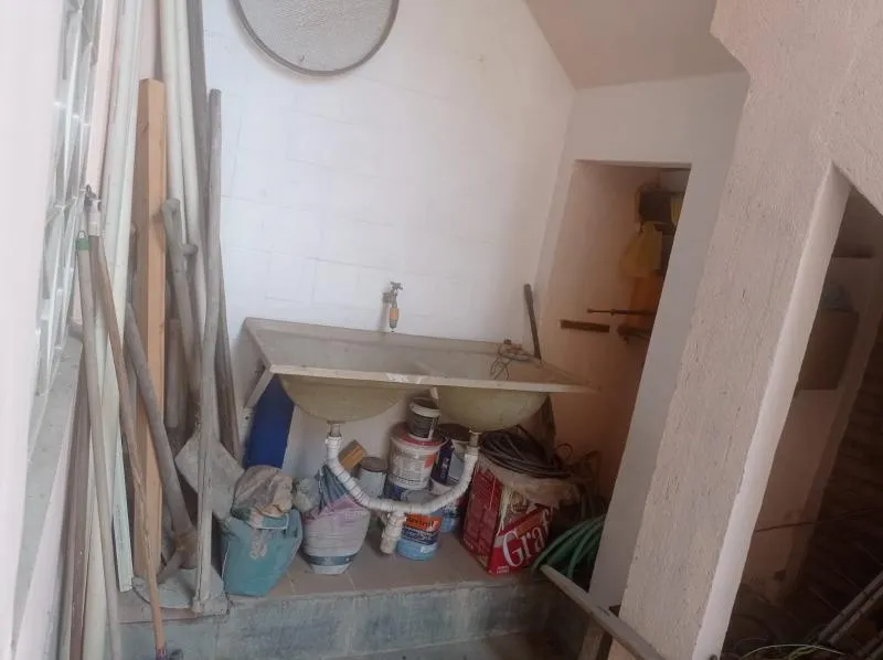 Residential house with 3 bedrooms and a balcony — photo 24
