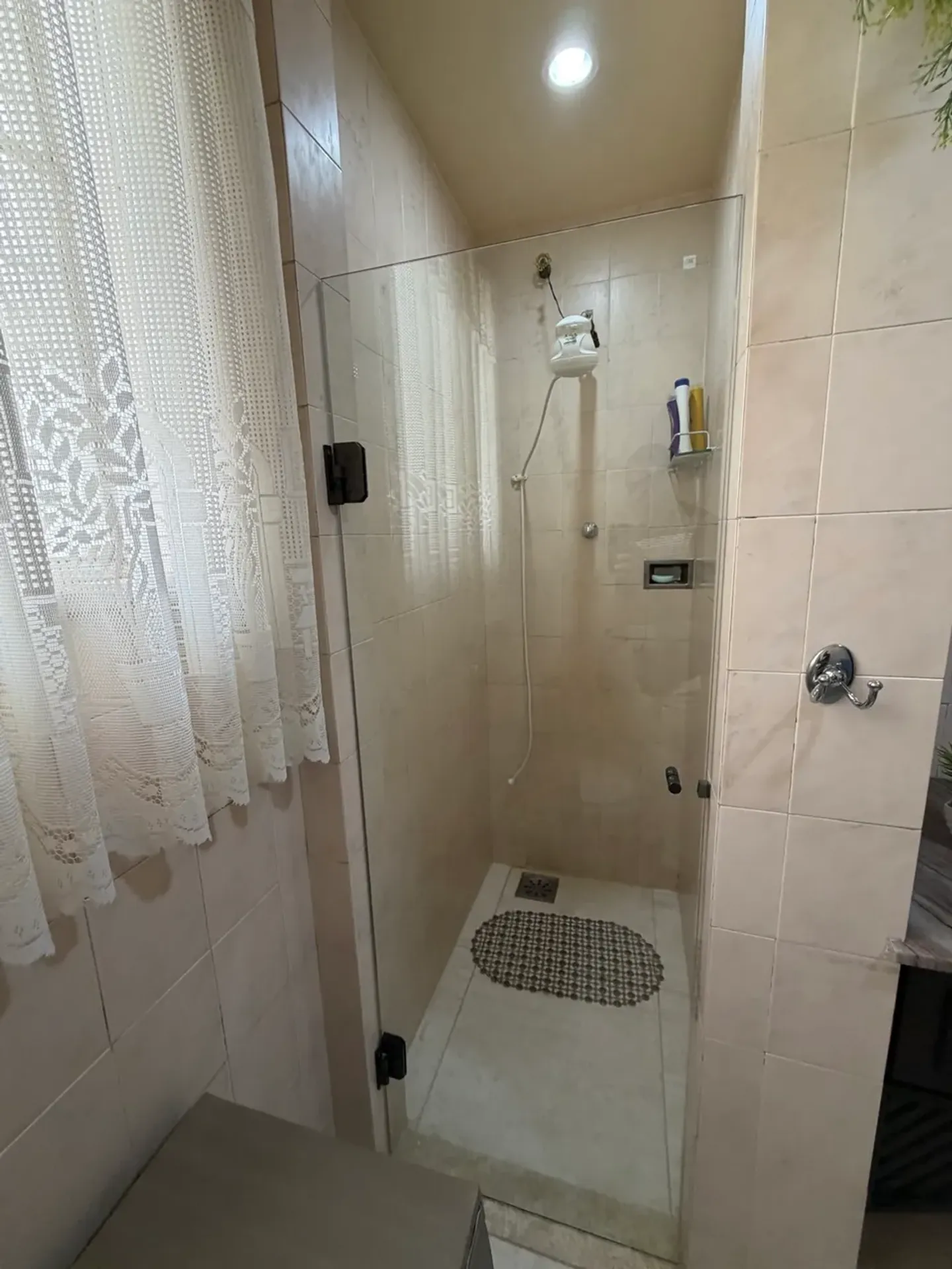 Casa mobiliada para locação com 6 quartos e 4 banheiros — photo 40