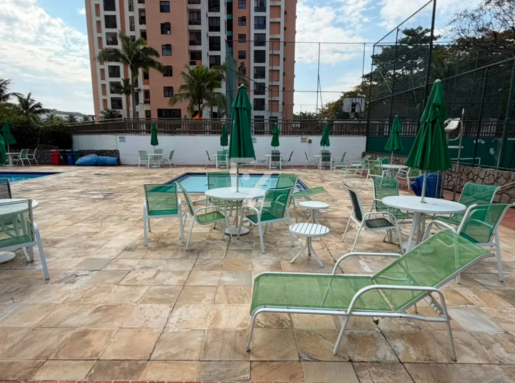Duplex apartment on the 20th floor with city and water views — photo 24