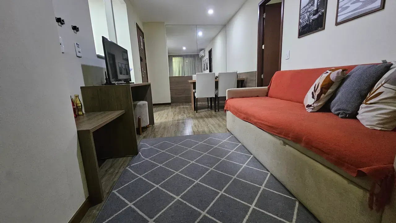Furnished 1-bedroom apartment with open-plan kitchen — photo 15