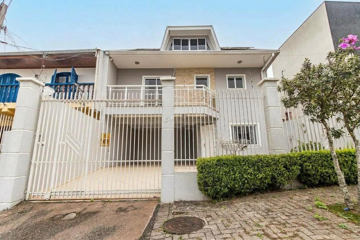 3-bedroom house with a grill on the balcony in Curitiba — photo 5