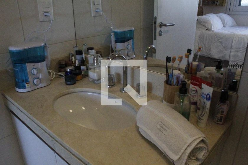 Furnished apartment, 115 m², with a glass-enclosed balcony — photo 33