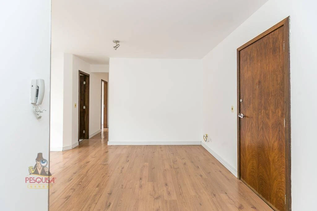 2-bedroom apartment with wood or laminate floors — photo 16