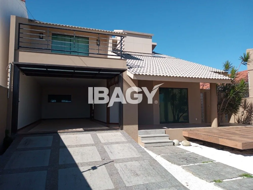 3-bedroom house with 1 suite and a separate kitchen — photo 13