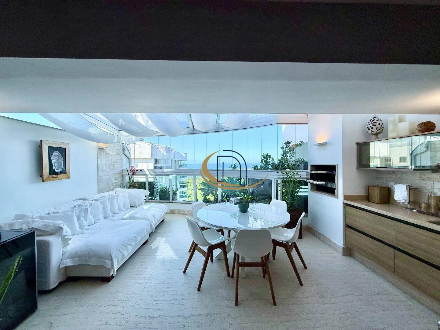 Front-facing penthouse with 215 m² and 4 bedrooms — photo 44