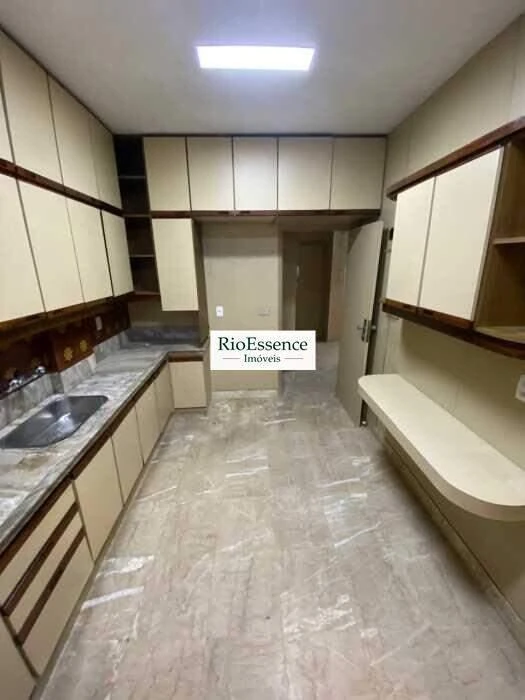 3-bedroom apartment with 1 en-suite bath, 198 m² on 4th floor — photo 7