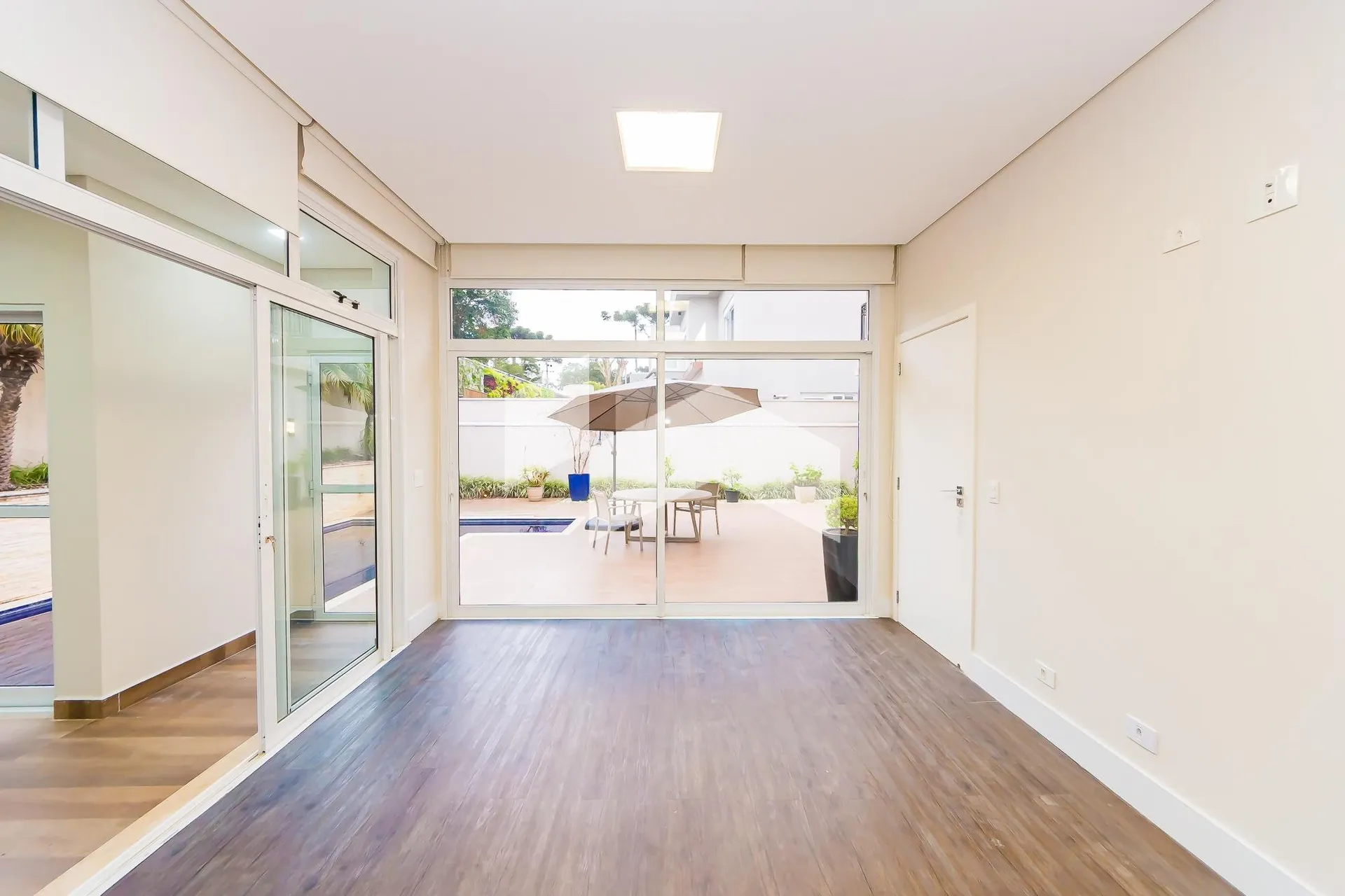 Unfurnished house with 4 en-suite bedrooms and 7 baths — photo 18
