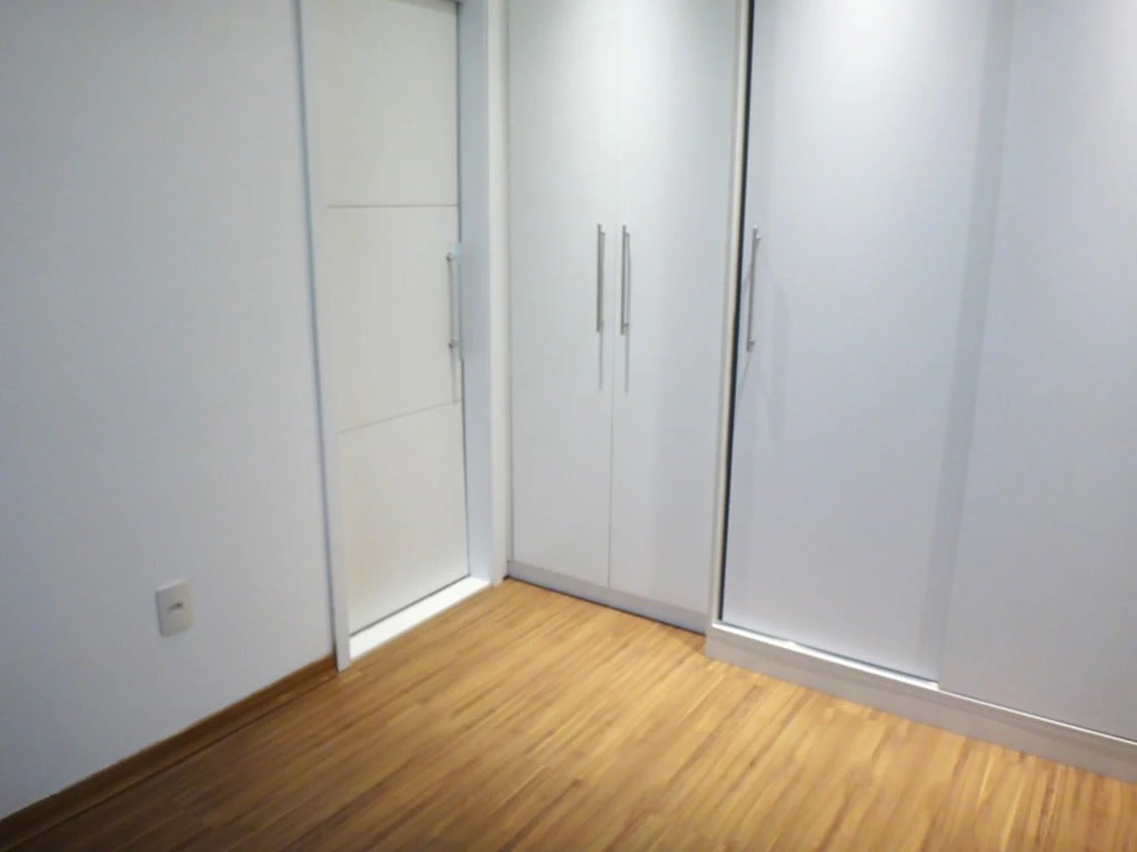 Studio, 69 m², with a glass-enclosed balcony — photo 12