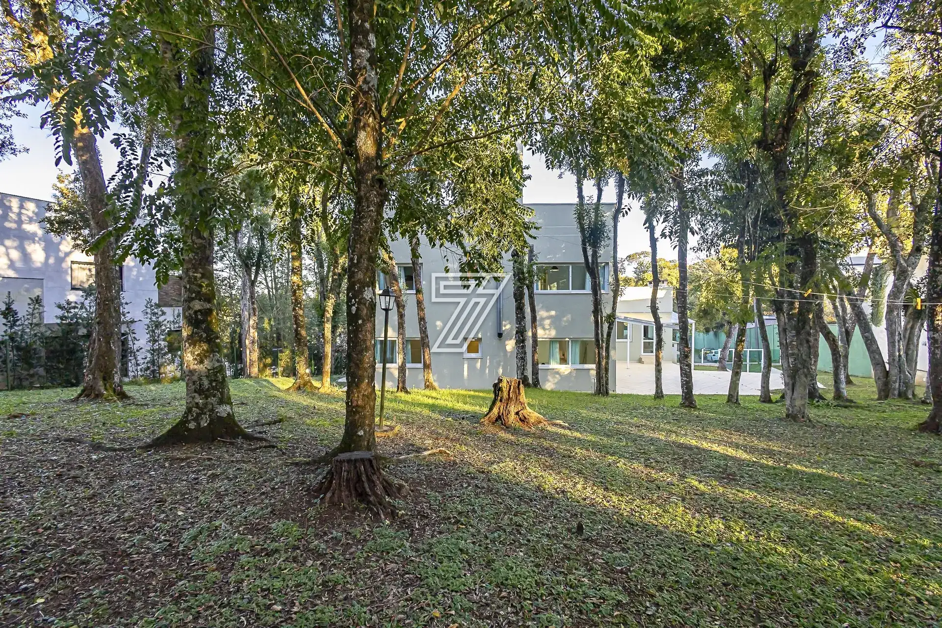 Casa para locação com 4 quartos e 3 suítes — photo 36