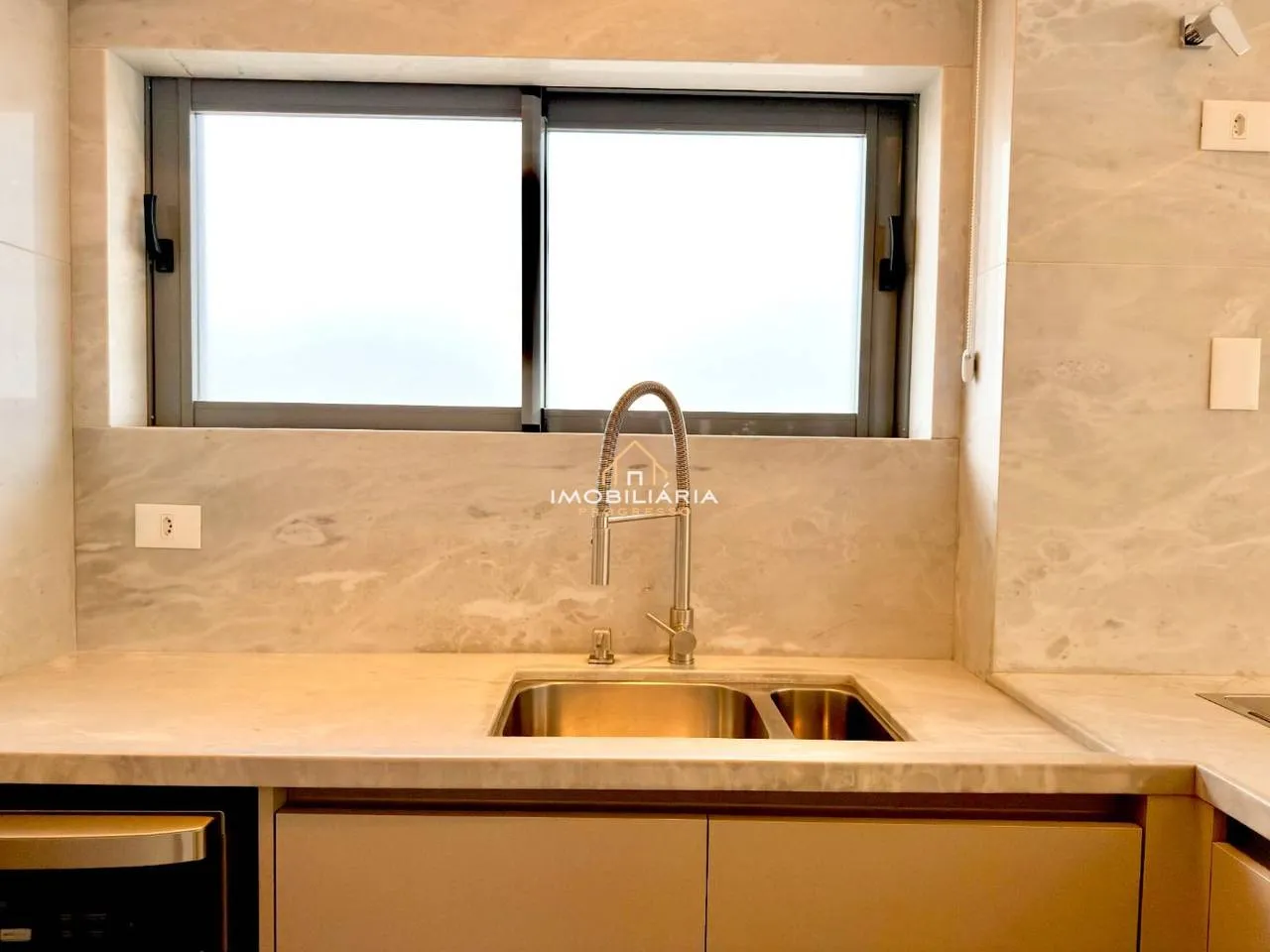 Dishwasher in a 3-bedroom apartment, 153 m² — photo 76