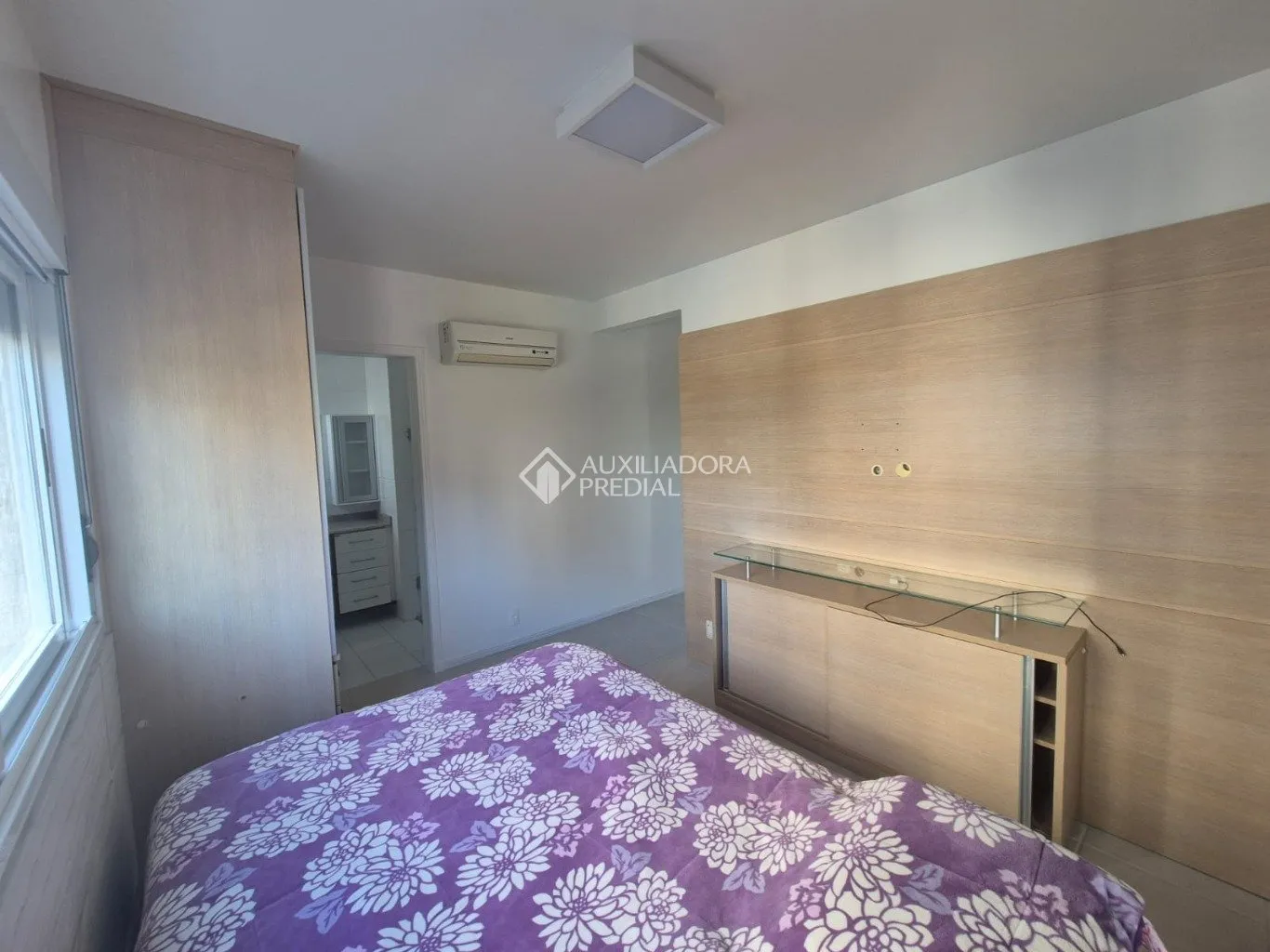 Furnished apartment with 3 bedrooms and 137 m² — photo 8