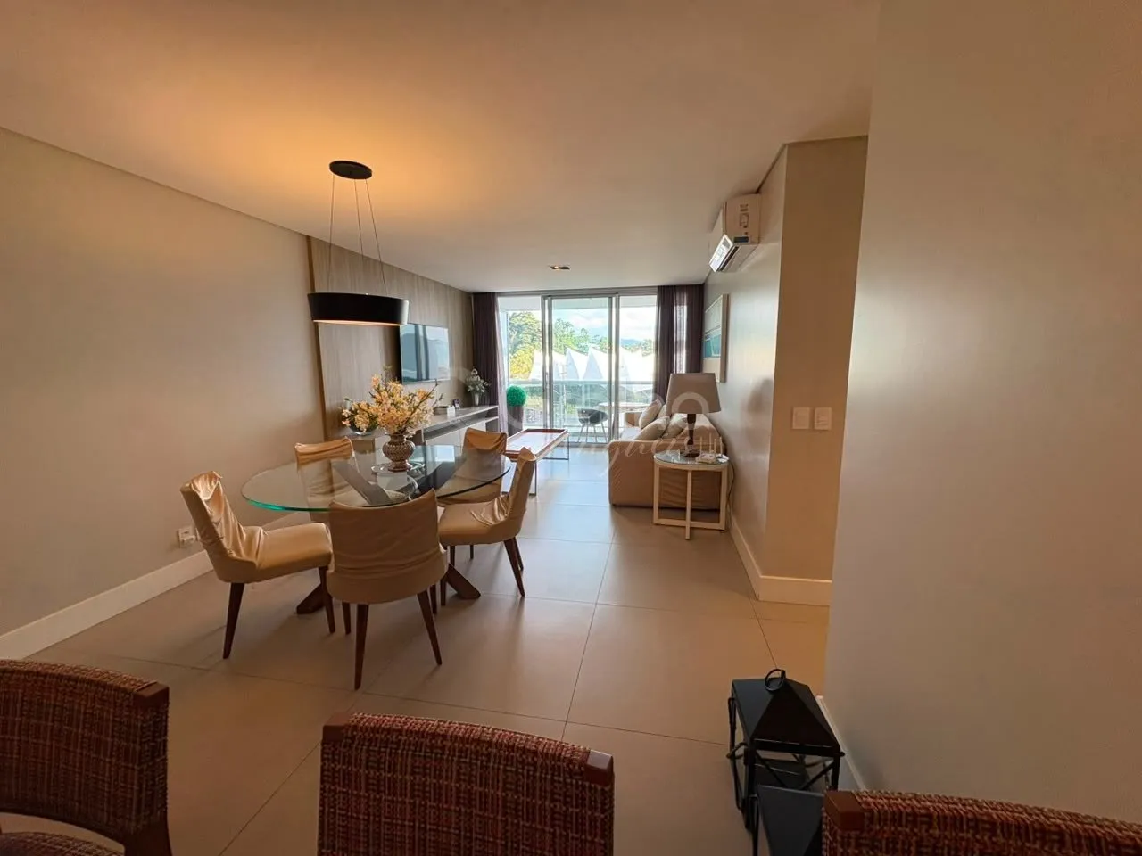 Furnished 2-bedroom apartment with 199 m² and 2 parking spaces — photo 7