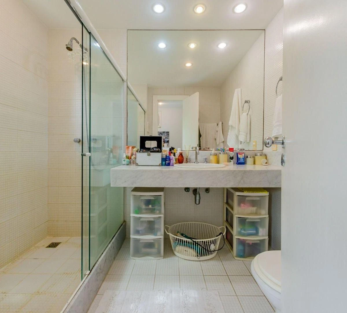 Furnished house with 6 bedrooms and 690 m² — photo 33