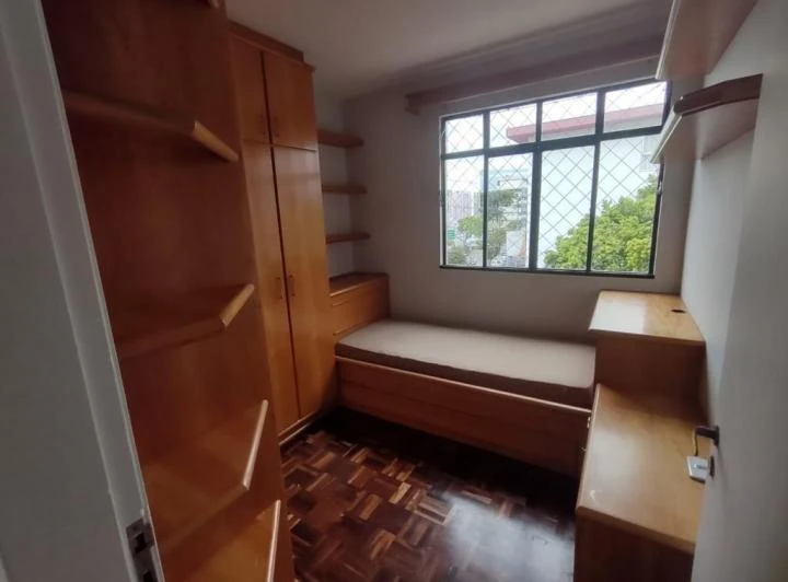 137 m² rental apartment with 3 bedrooms and balcony — photo 3