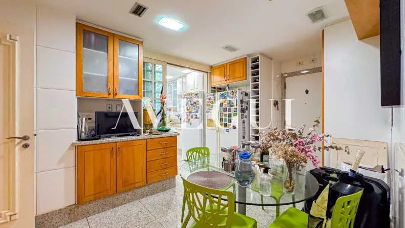 Житлова квартира з 5 спальнями-світами 363 м² — photo 29