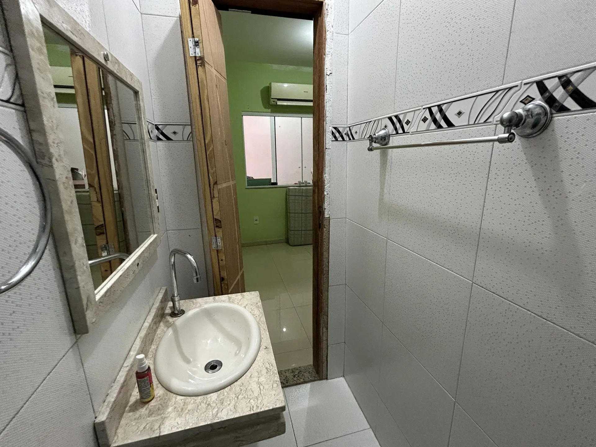 Rental house with 2 en-suite bedrooms and balcony — photo 39