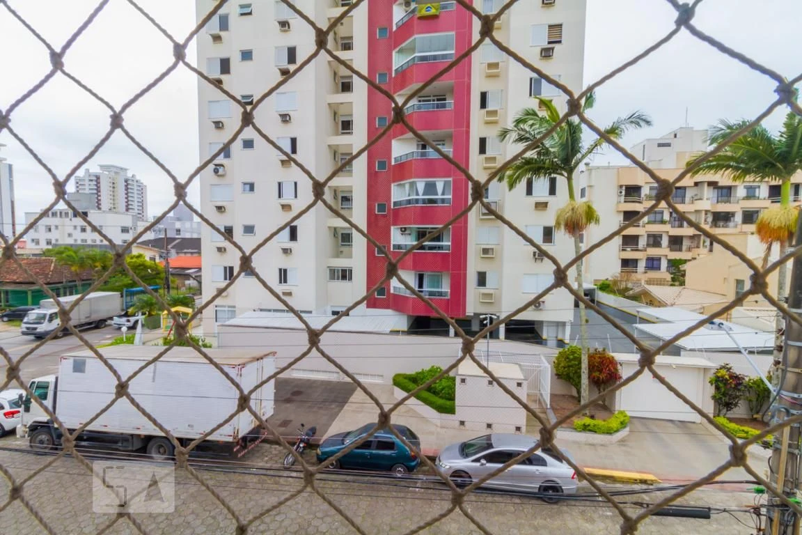 3-bedroom apartment with a washing machine in Florianópolis — photo 35