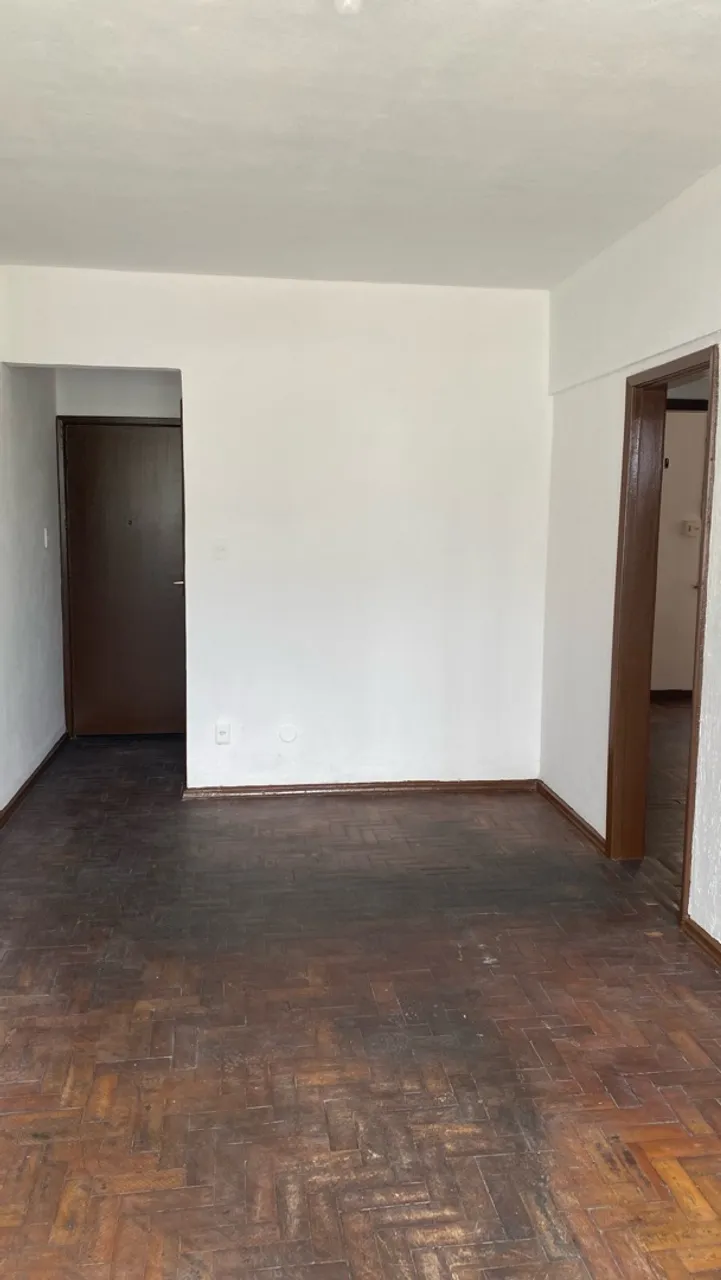 2-bedroom apartment with a mountain view