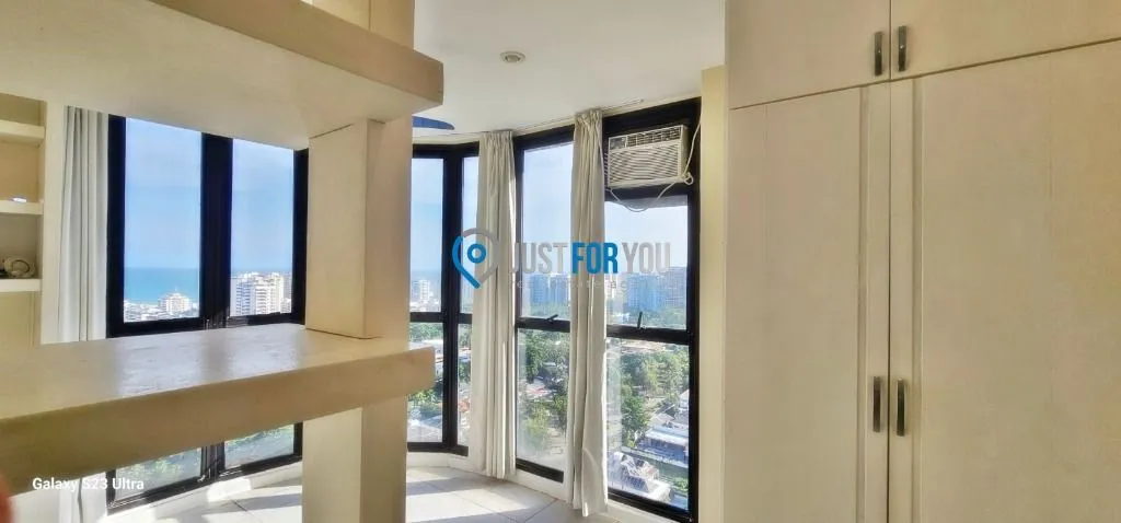 3-bedroom apartment with 4 baths and balcony — photo 34