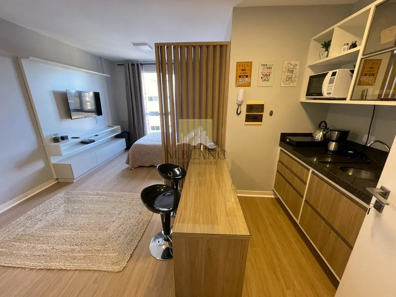 35 m² apartment with a home office and a washing machine — photo 3