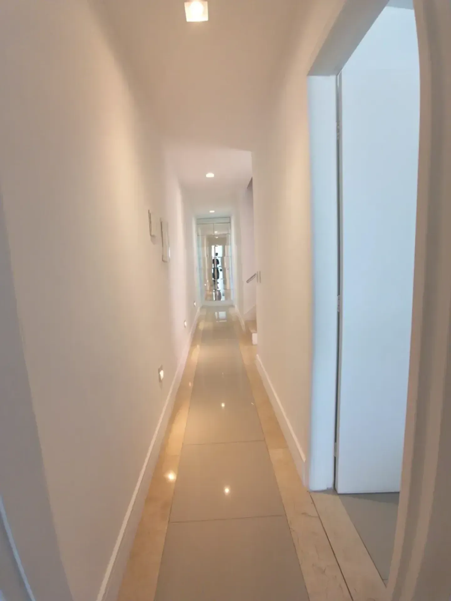 3-floor house with 4 en-suite bedrooms and 5 baths — photo 16