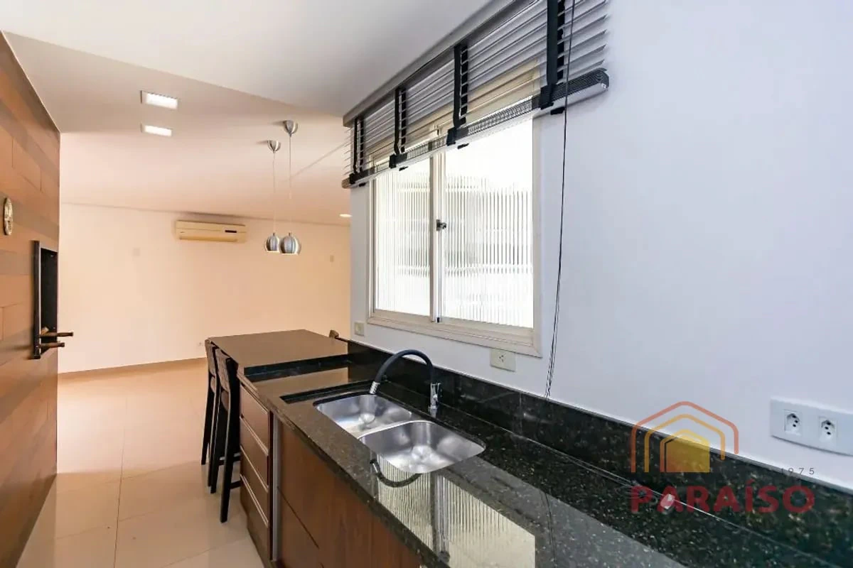 4-bedroom house with a grill on the balcony in Curitiba — photo 4