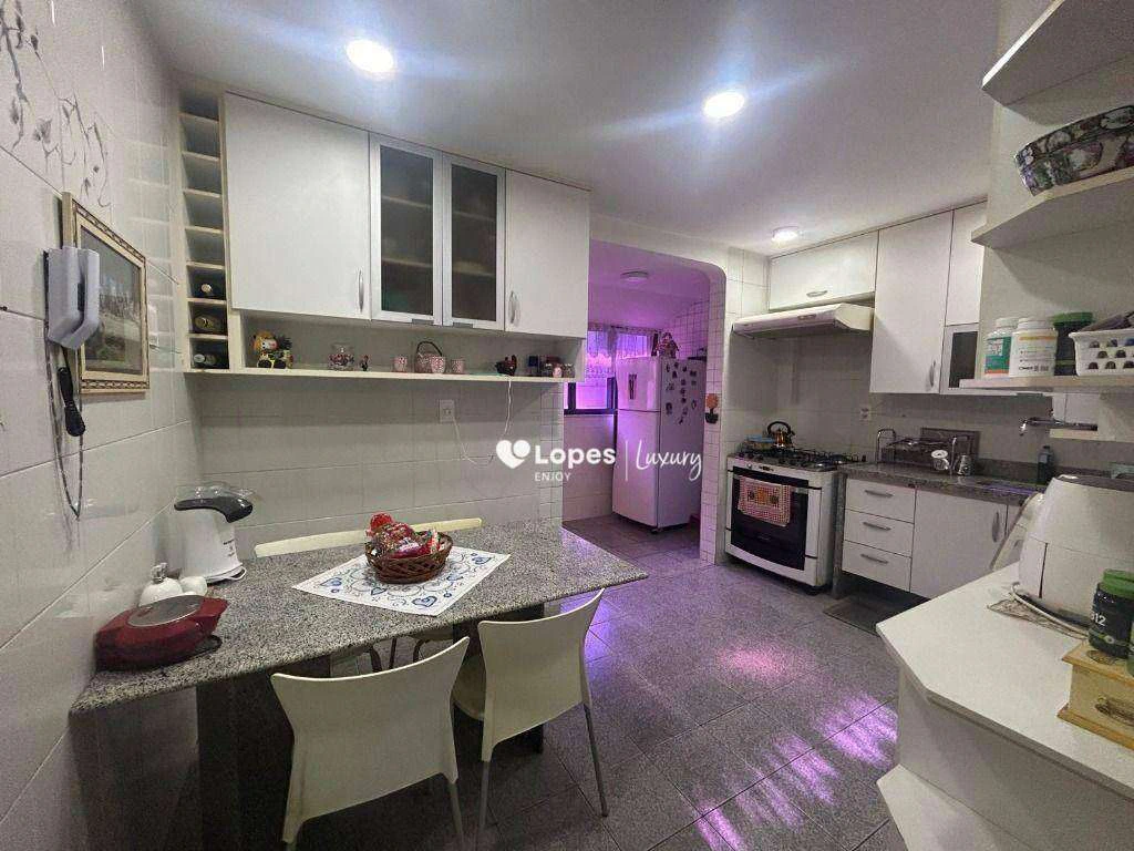 Cobertura mobiliada de 5 quartos com lavanderia e 209 m² — photo 17