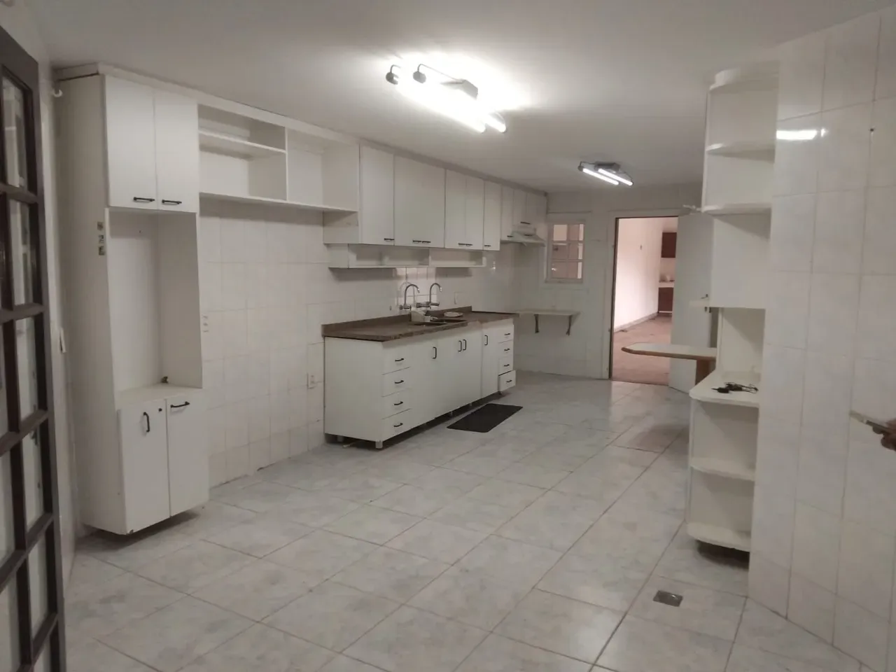 Triplex house with 7 bedrooms and 5 bathrooms — photo 28