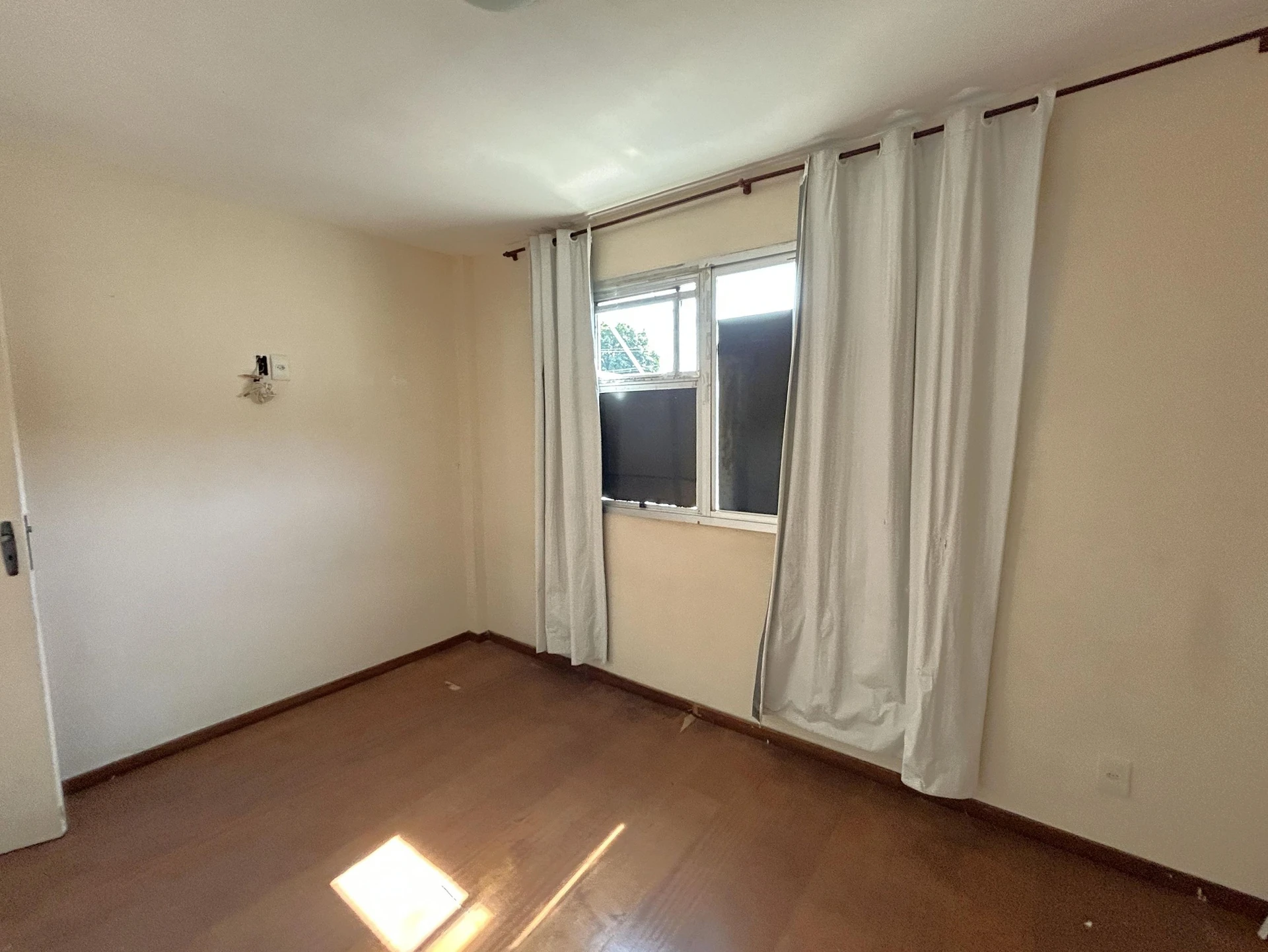 Unfurnished rental apartment with 2 bedrooms and parking — photo 26