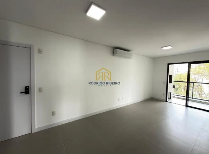 Квартира 121 м² без меблів з 2 спальнями-сюїтами — photo 4