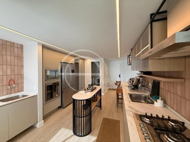 Furnished 3-bedroom apartment with 121 m² — photo 9