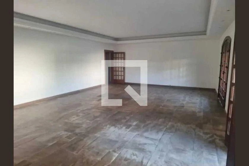 255 m² apartment with 3 bedrooms and 5 bathrooms — photo 9