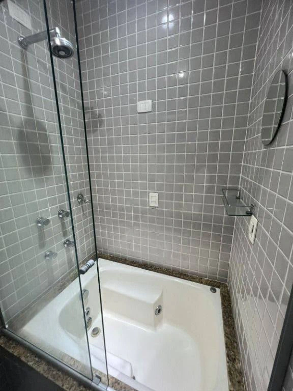 One-bedroom apartment with a private pool in Curitiba — photo 13