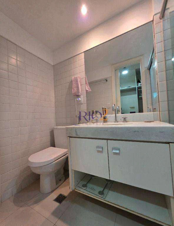 Furnished 77 m² apartment with enclosed glass balcony — photo 7